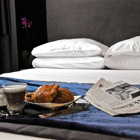 Place 24 Suites & Wellness Roma Esterno foto