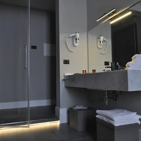 Place 24 Suites & Wellness Roma Esterno foto