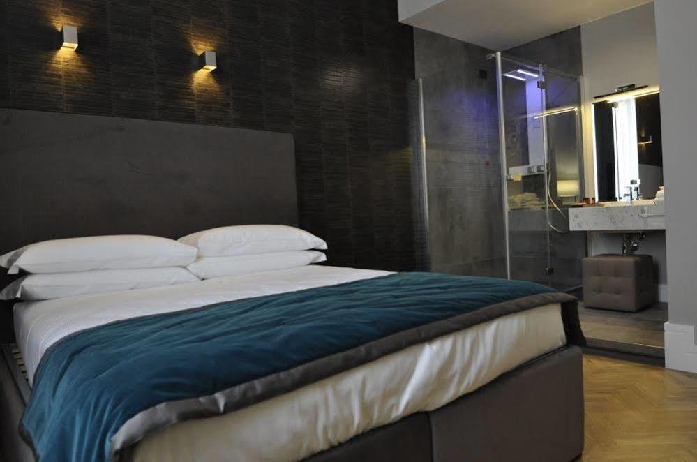 Place 24 Suites&wellness