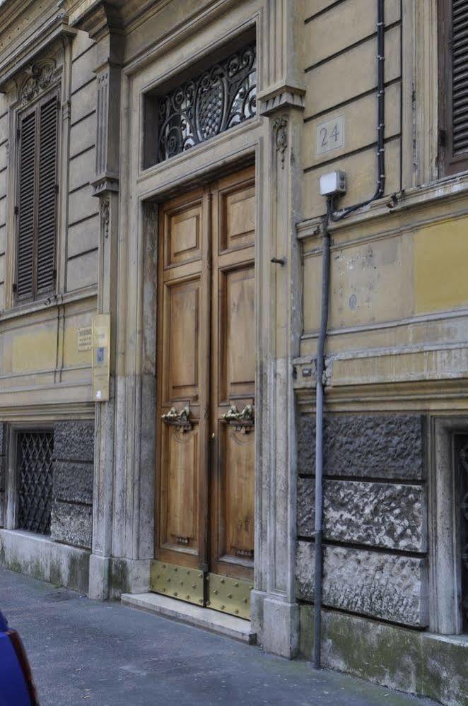 Place 24 Suites&wellness Maison d'hôtes Rome